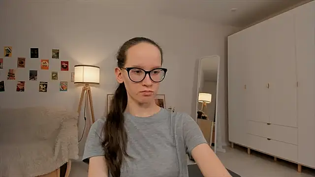 BettyBrowni online show from March 23, 2025, 1:31 am