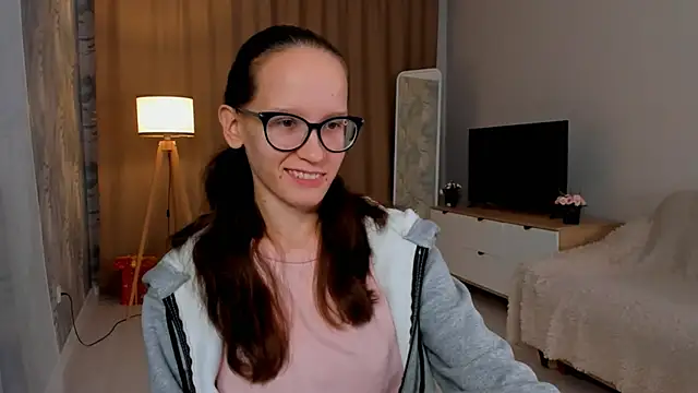 BettyBrowni online show from September 16, 2025, 4:08 pm