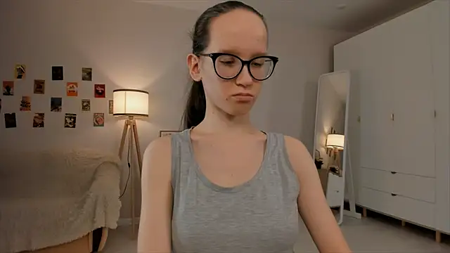 BettyBrowni online show from March 21, 2025, 1:45 am