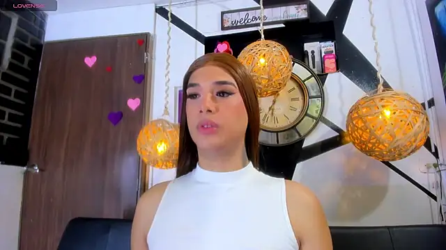 victoria aleia  online show from June 7, 2026, 12:05 am