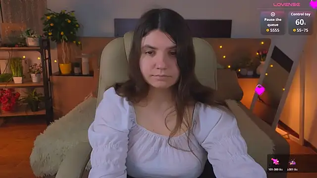Viola  Shy online show from May 23, 2026, 9:14 pm