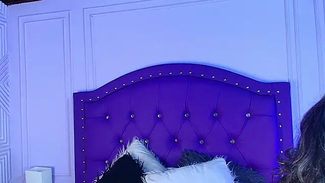 Snapshot of sarah_banks1 chatting on July 2, 2026, 11:05 am sarah banks1 online show from July 2, 2026, 11:05 am