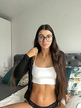 Wildberry  online show from October 15, 2025, 8:11 am