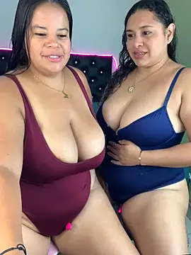 twocurvylatins online show from May 18, 2026, 10:20 am