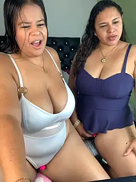 twocurvylatins online show from July 4, 2026, 3:49 pm