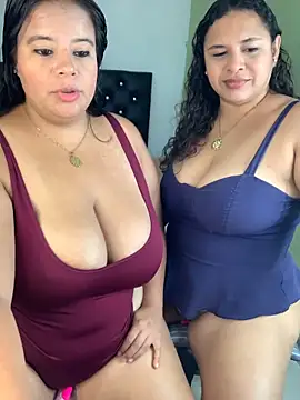 twocurvylatins online show from June 21, 2026, 1:33 am