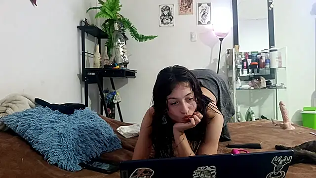 BrisaJones online show from June 24, 2026, 7:22 pm