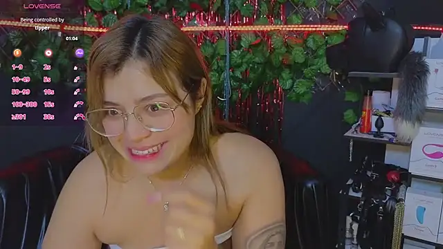 Sweett Mollyy online show from November 23, 2025, 1:15 am