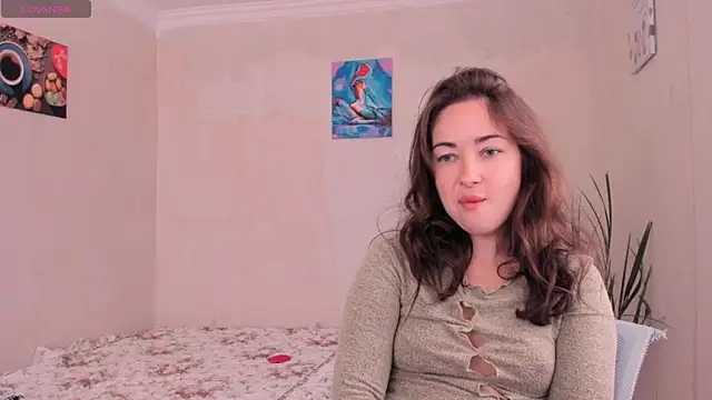 cClandesTina online show from October 6, 2025, 8:15 am