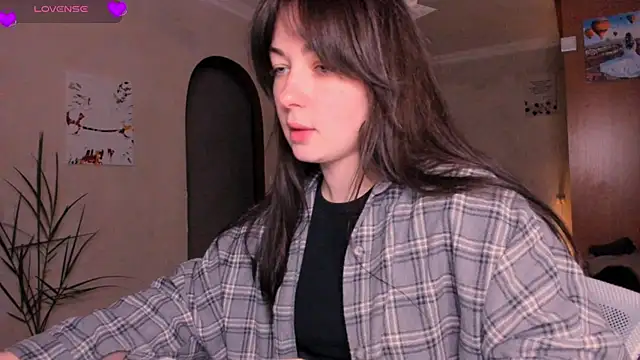 Snapshot of cClandesTina chatting on March 12, 2026, 6:23 pm cClandesTina online show from March 12, 2026, 6:23 pm