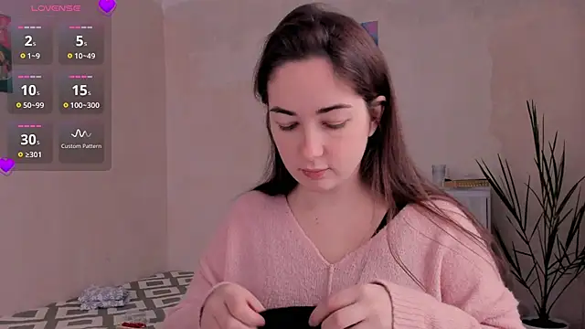 cClandesTina online show from November 28, 2025, 10:15 am