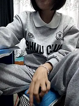 Haralushiaaa online show from November 29, 2025, 1:22 pm