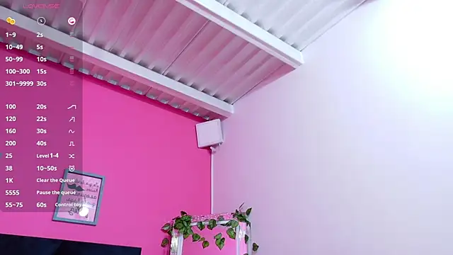 littleebluee online show from September 27, 2025, 3:01 am