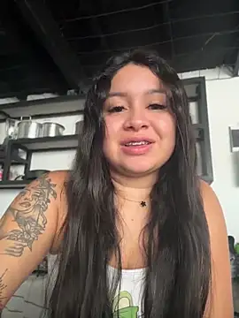 Pretty Isadora online show from June 3, 2026, 3:06 pm