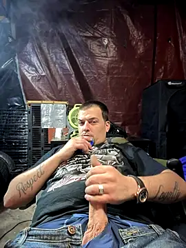 joeycbigcock online show from November 17, 2025, 9:19 pm