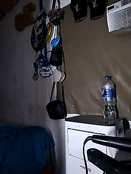 The-quee22 online show from December 13, 2025, 8:48 pm