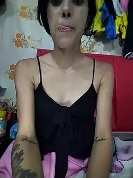 The-quee22 online show from October 1, 2025, 3:44 am