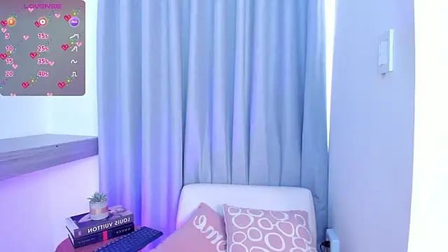 Lucyortiz  online show from March 21, 2025, 6:51 pm