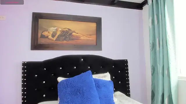 Alexandra Torress online show from September 24, 2025, 4:35 pm