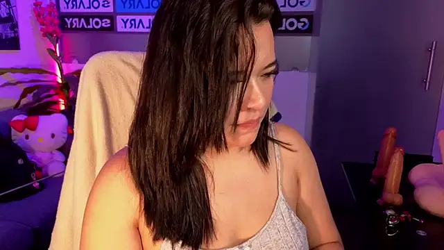 Amy hoy69 online show from April 24, 2026, 2:57 am