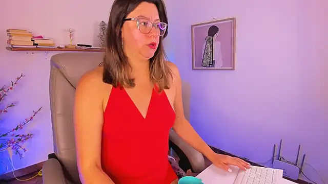 Chanelll Taylorr  online show from July 11, 2026, 1:11 pm