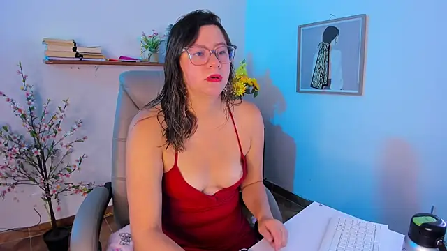 Chanelll Taylorr  online show from July 23, 2026, 11:29 am