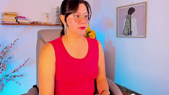 Chanelll Taylorr  online show from June 26, 2026, 9:04 am
