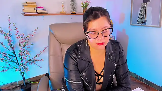 Chanelll Taylorr  online show from June 22, 2026, 9:06 am