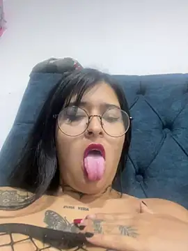 ZTahya online show from November 9, 2025, 2:15 am