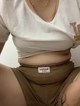 Milk Mom99 online show from October 15, 2025, 11:24 pm