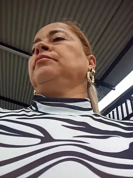 natally ross21 online show from September 28, 2025, 12:45 pm