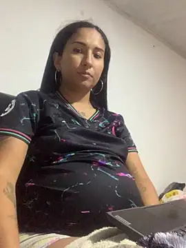 luna asss online show from October 16, 2025, 5:10 pm