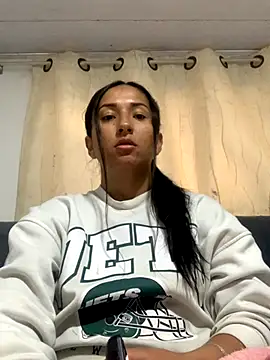 luna asss online show from October 7, 2025, 3:02 pm