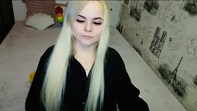 lovely-eyes online show from March 14, 2026, 7:31 pm