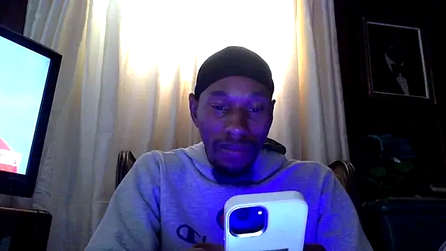 KingDerRico online show from November 12, 2025, 9:18 pm