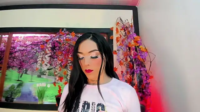 Snapshot of Susan_DiSantys chatting on March 6, 2025, 7:43 pm Susan DiSantys online show from March 6, 2025, 7:43 pm