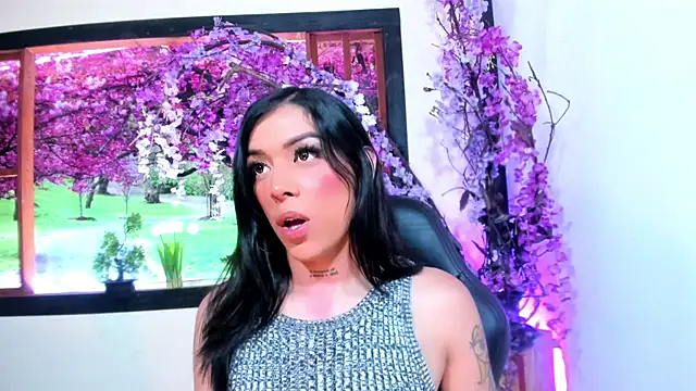 Snapshot of Susan_DiSantys chatting on February 6, 2025, 10:43 pm Susan DiSantys online show from February 6, 2025, 10:43 pm