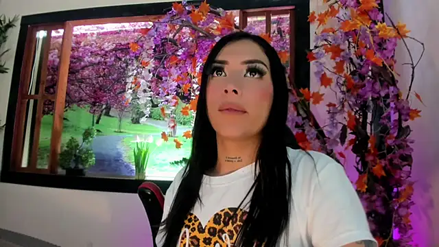 Snapshot of Susan_DiSantys chatting on March 14, 2025, 5:13 pm Susan DiSantys online show from March 14, 2025, 5:13 pm