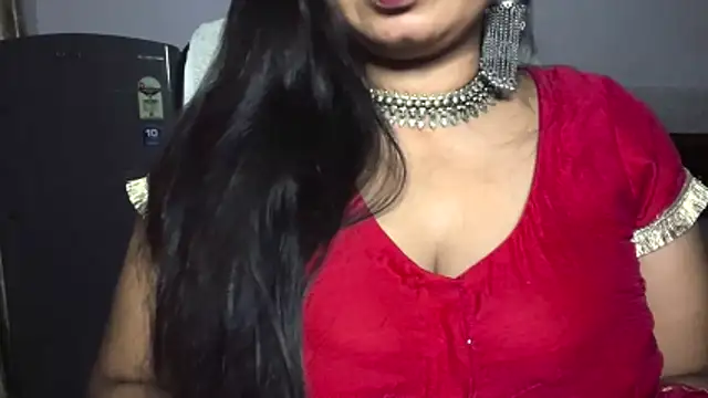 Snapshot of Gulaboo_bhabi chatting on June 14, 2026, 5:14 pm Gulaboo bhabi online show from June 14, 2026, 5:14 pm