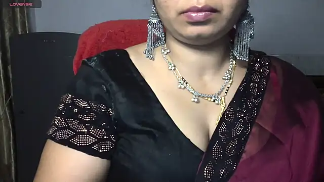 Snapshot of Gulaboo_bhabi chatting on July 5, 2026, 12:26 am Gulaboo bhabi online show from July 5, 2026, 12:26 am