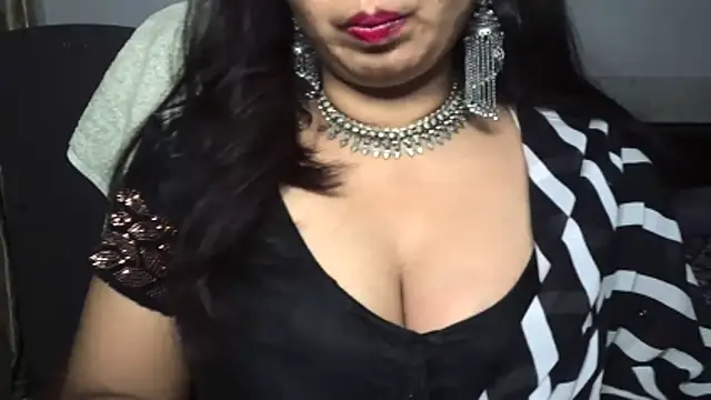 Snapshot of Gulaboo_bhabi chatting on June 17, 2026, 5:45 pm Gulaboo bhabi online show from June 17, 2026, 5:45 pm