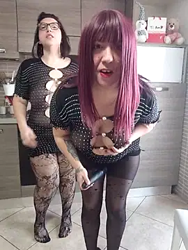 Snapshot of carolyne2023 chatting on February 8, 2026, 8:23 am carolyne2023 online show from February 8, 2026, 8:23 am