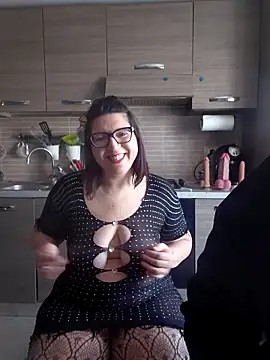 Snapshot of carolyne2023 chatting on March 13, 2026, 8:08 am carolyne2023 online show from March 13, 2026, 8:08 am