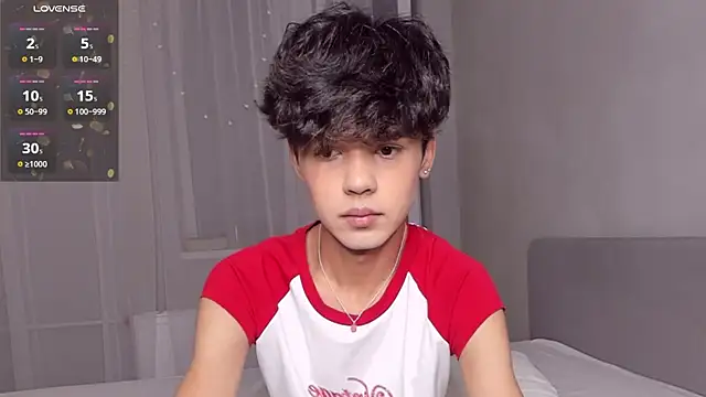 Felix Rey online show from August 6, 2026, 8:59 pm