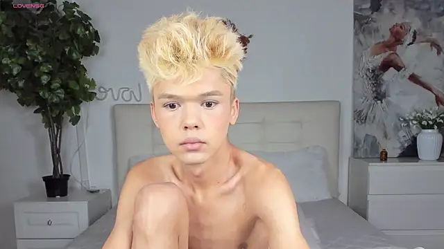 Felix Rey online show from November 28, 2025, 6:19 pm