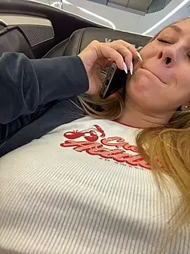 Sweet   Emily online show from November 18, 2025, 1:36 pm