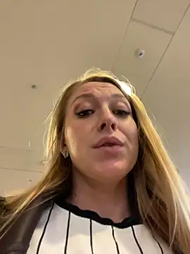 Sweet   Emily online show from October 13, 2025, 12:29 pm