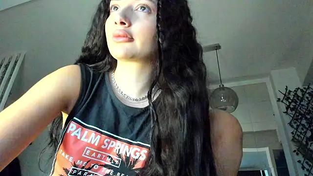 IreneVON online show from November 8, 2025, 6:17 am