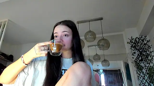 IreneVON online show from February 19, 2026, 5:37 am