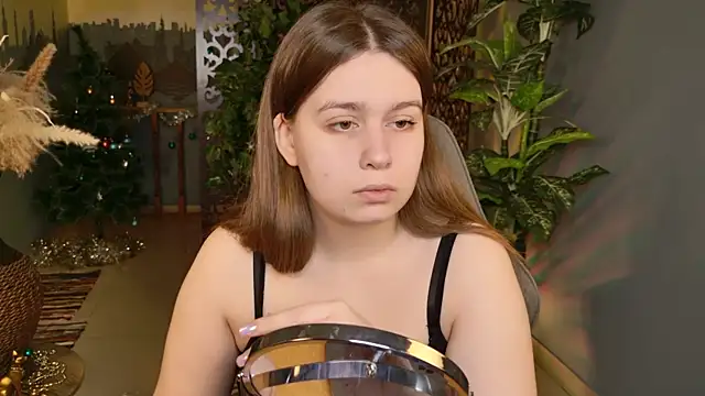 FioraMarmoris online show from January 8, 2026, 5:13 am